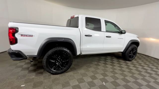 Used 2025 Chevrolet Colorado Trail Boss AWD/4WD image 4