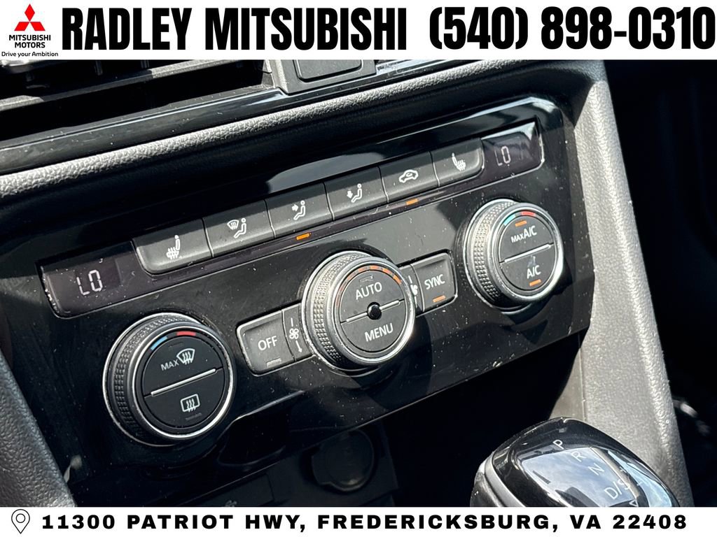 Used 2024 Volkswagen Taos SE image 10