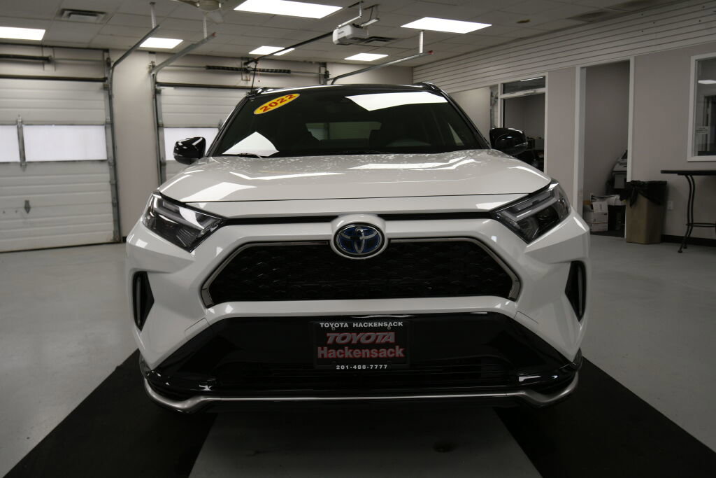 Used 2022 Toyota RAV4 XSE image 2