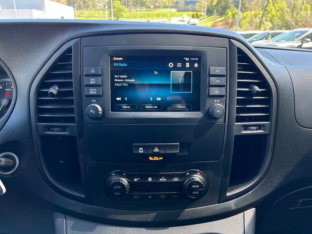 New 2023 Mercedes-Benz Metris Passenger image 18