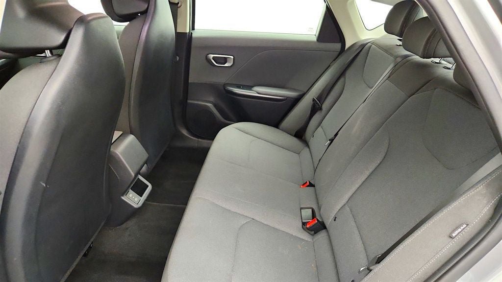 Used 2025 Kia K4 FWD image 19