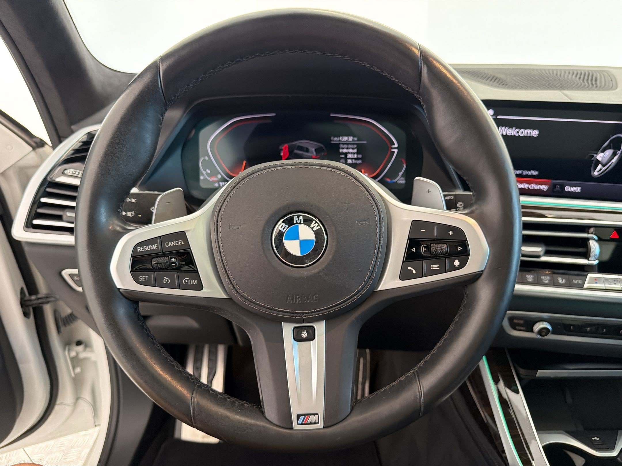 Used 2021 BMW X7 xDrive40i w/ M Sport Package AWD/4WD image 11