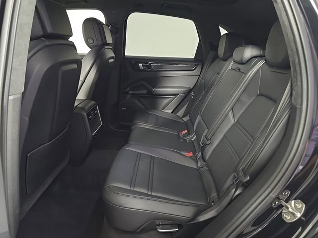 Certified 2021 Porsche Cayenne GTS AWD/4WD image 15