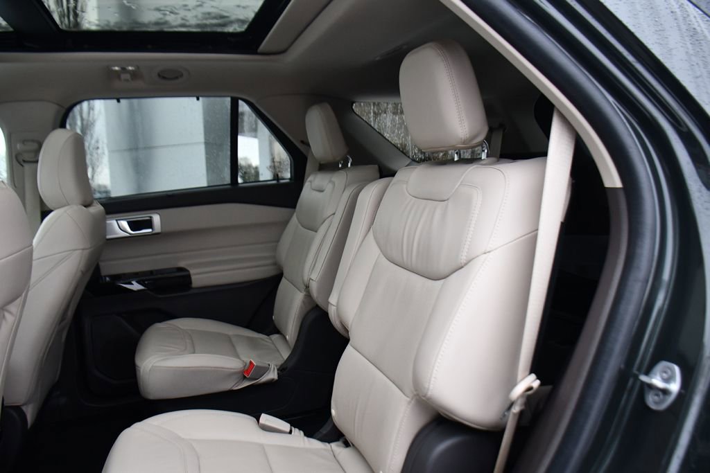 Used 2023 Ford Explorer Platinum w/ Technology Package image 22