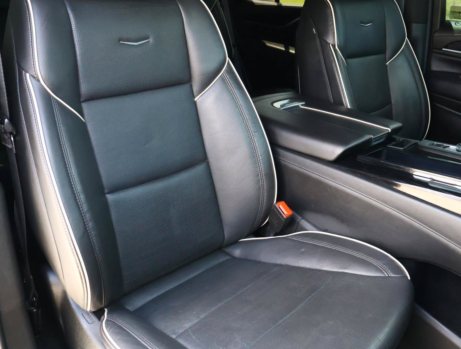 Used 2024 Cadillac Escalade Sport w/ LPO, ONYX Package AWD/4WD image 24