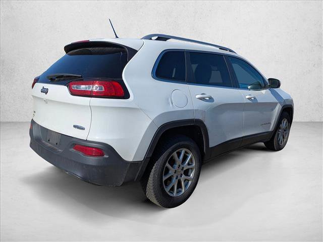 Used 2018 Jeep Cherokee Latitude w/ Cold Weather Group AWD/4WD image 5