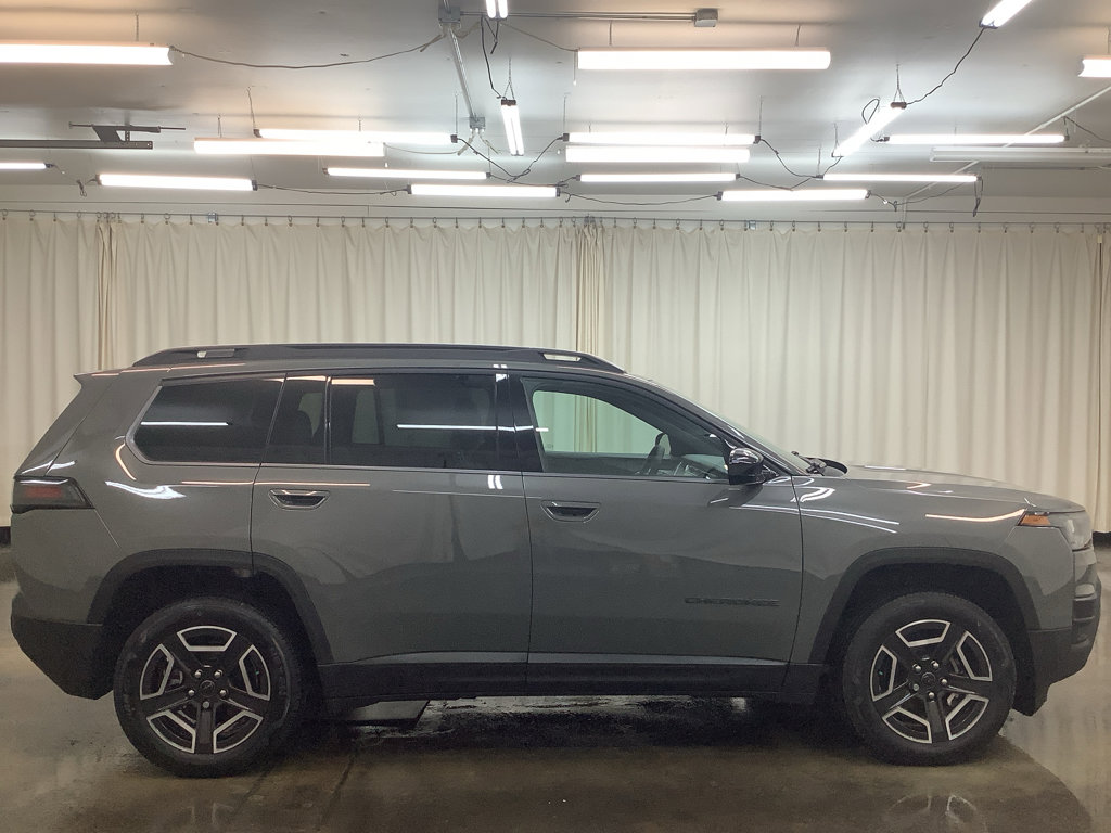New 2026 Jeep Cherokee Laredo AWD/4WD image 5