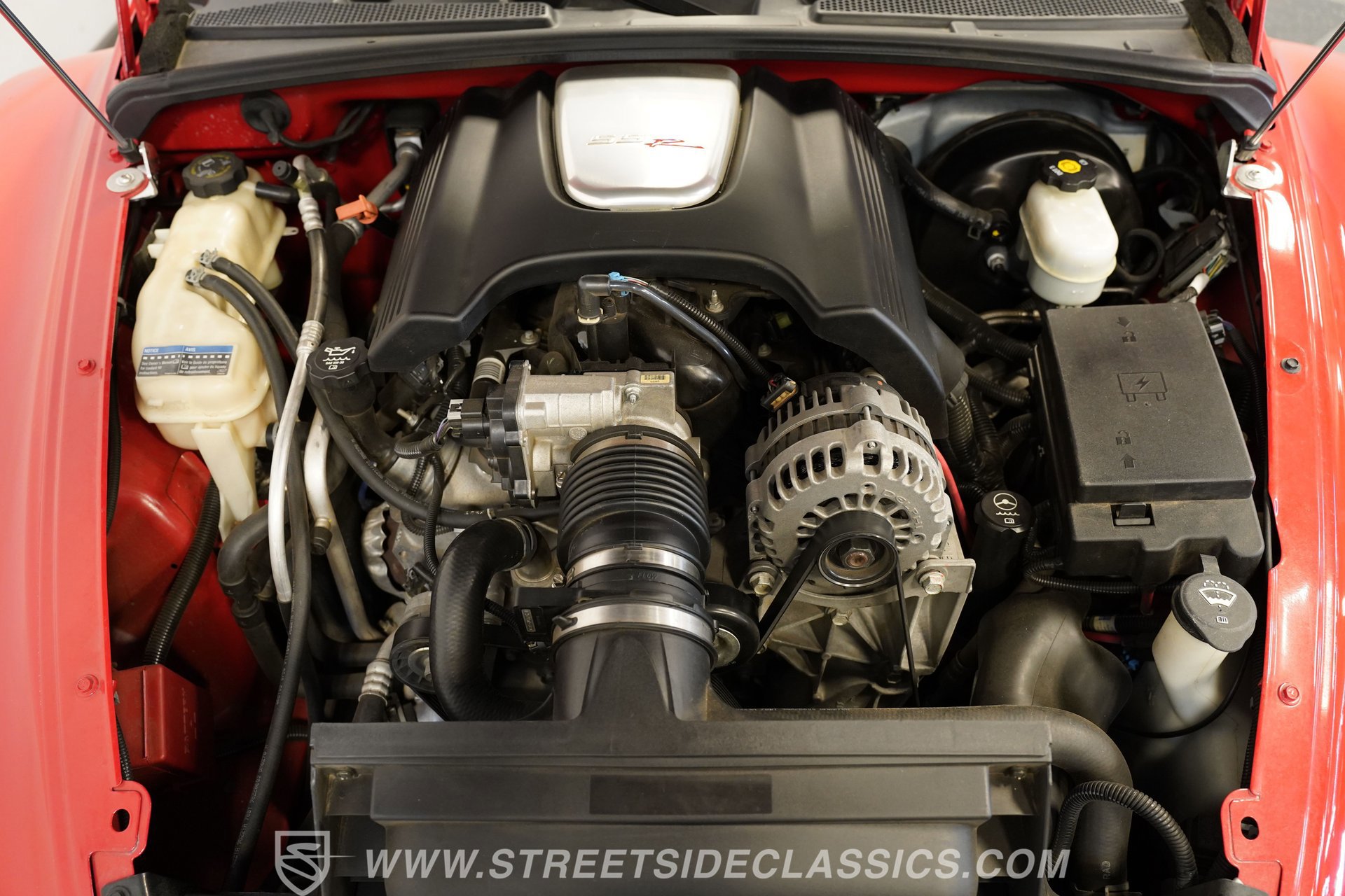Used 2003 Chevrolet SSR w/ Preferred Equipment Group RWD image 4
