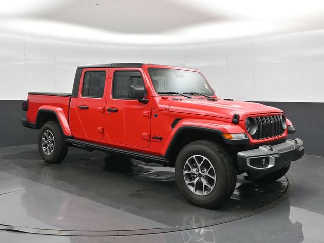 Used 2024 Jeep Gladiator Sport AWD/4WD image 7
