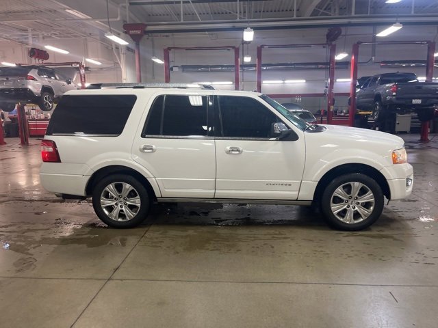 Used 2016 Ford Expedition Platinum image 4