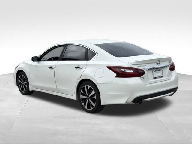 Used 2018 Nissan Altima 2.5 SR FWD image 3