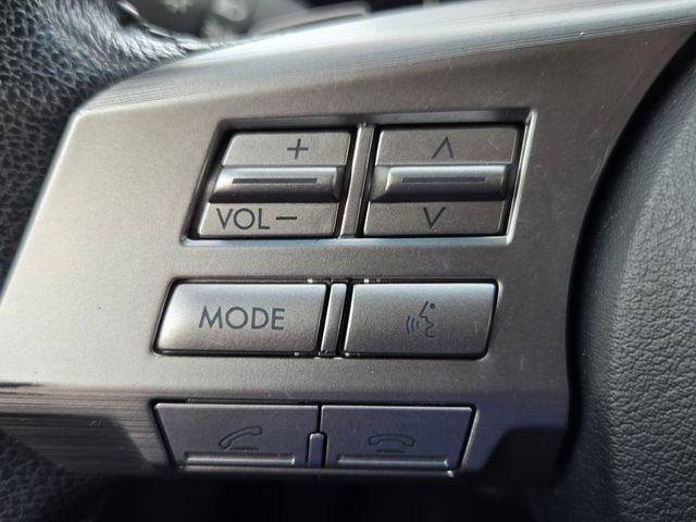 Used 2010 Subaru Outback 2.5i Limited AWD/4WD image 14