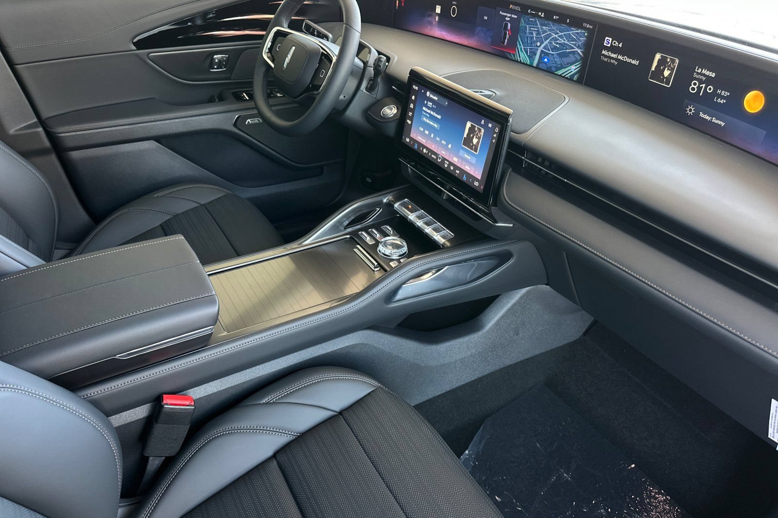 New 2026 Lincoln Nautilus Reserve w/ Jet Appearance Package AWD/4WD image 15