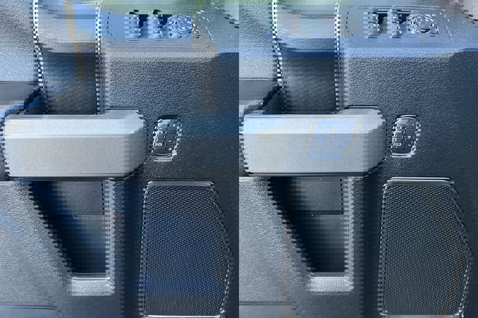 Used 2018 Ford F150 Raptor w/ Equipment Group 802A Luxury image 12