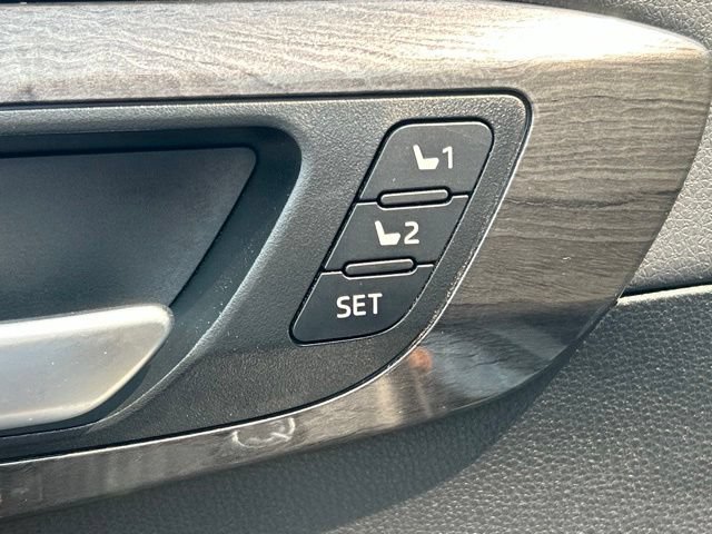 Certified 2025 Toyota Highlander Platinum AWD/4WD image 21
