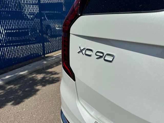 New 2026 Volvo XC90 T8 Plus w/ Protection Package AWD/4WD image 4