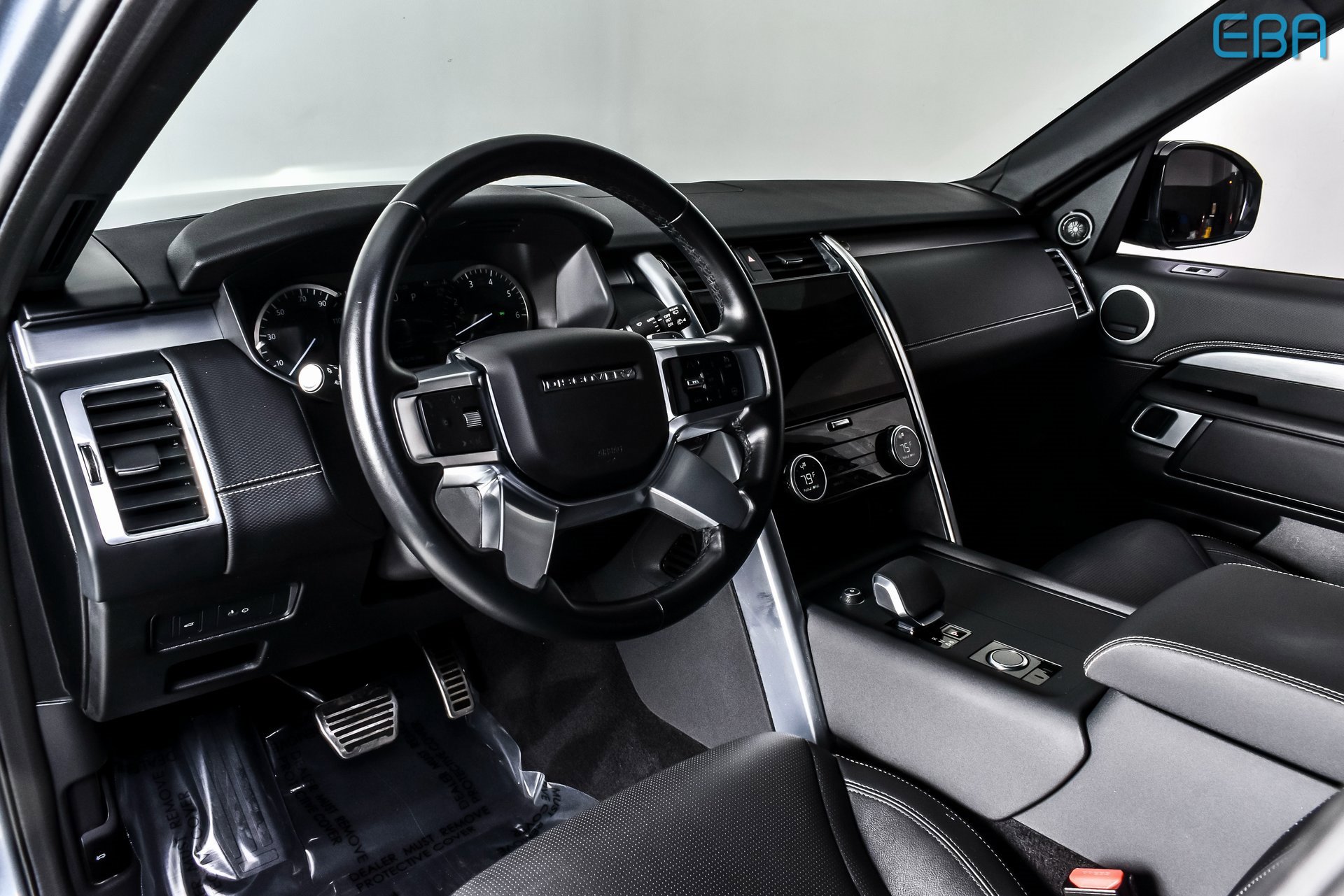 Used 2023 Land Rover Discovery S R-Dynamic image 17