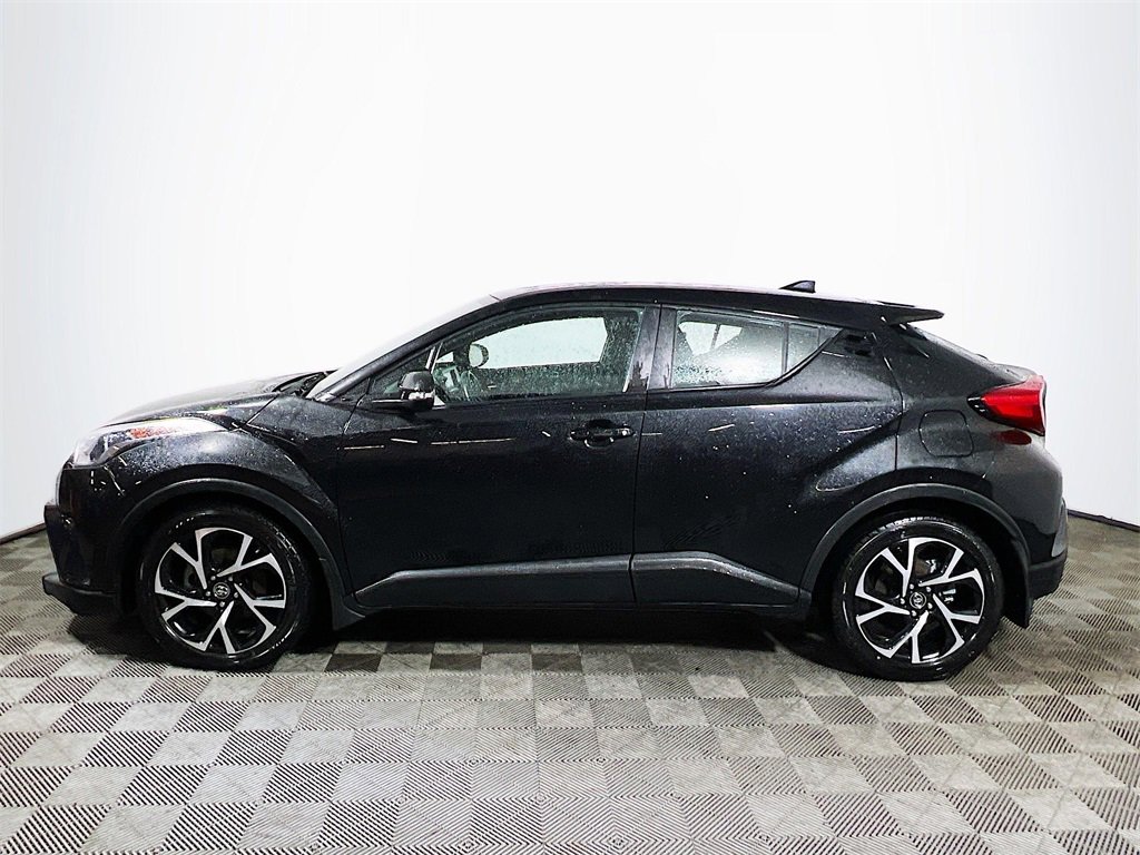 Certified 2018 Toyota C-HR XLE image 5