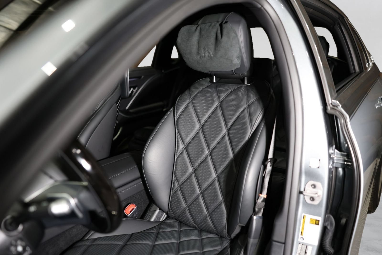 Used 2024 Mercedes-Benz Maybach S 580 4MATIC image 26