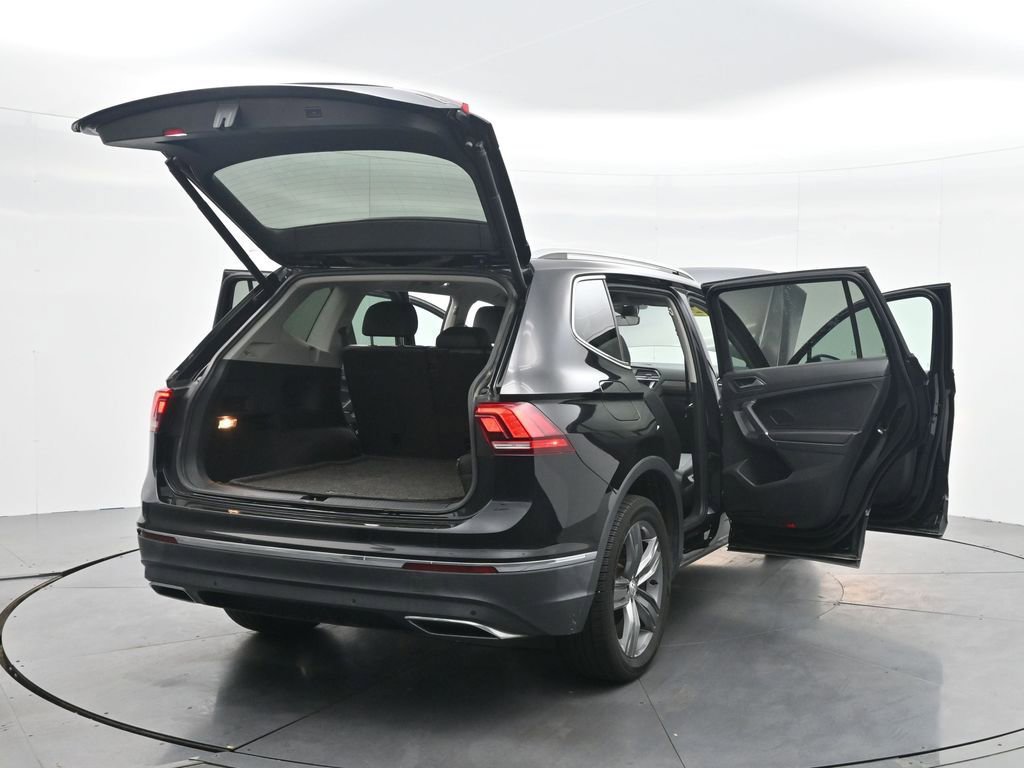 Used 2020 Volkswagen Tiguan SEL AWD/4WD image 35