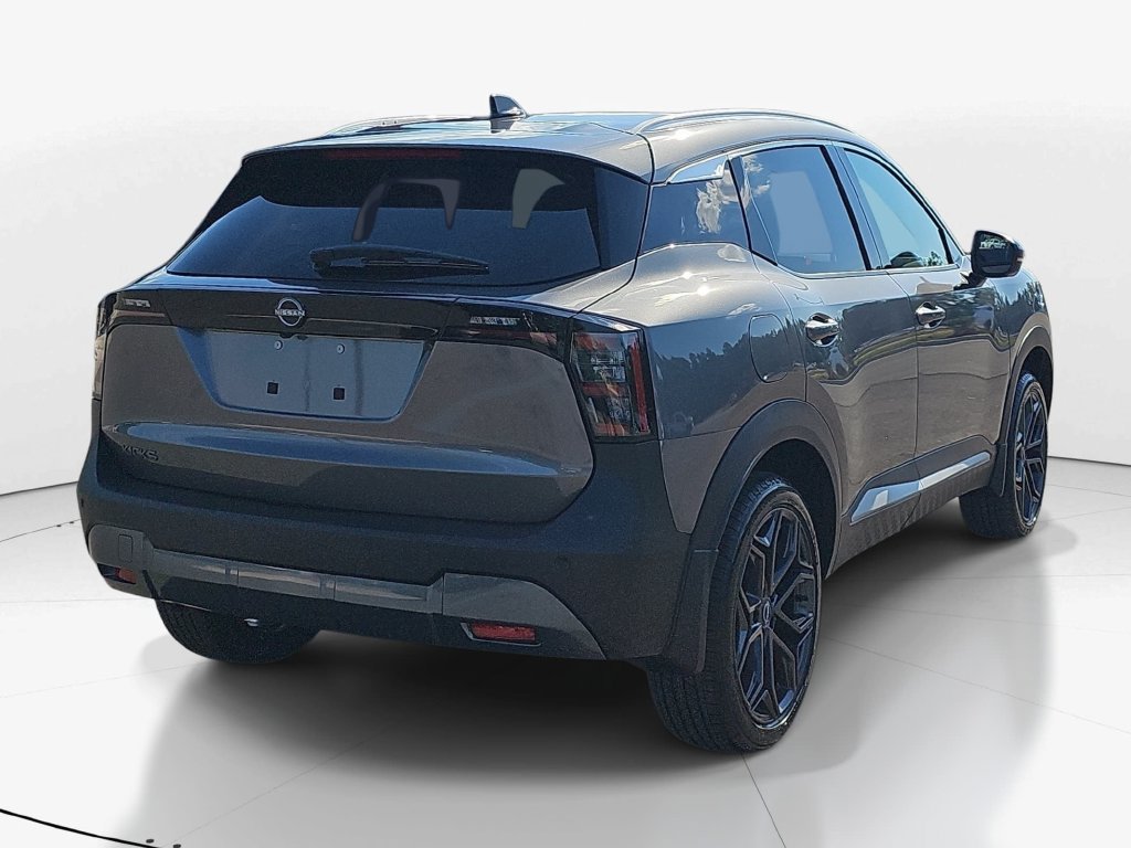 New 2027 Nissan Kicks SR w/ Cold Weather Package FWD image 6
