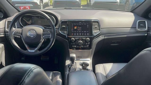 Used 2020 Jeep Grand Cherokee Limited AWD/4WD image 25