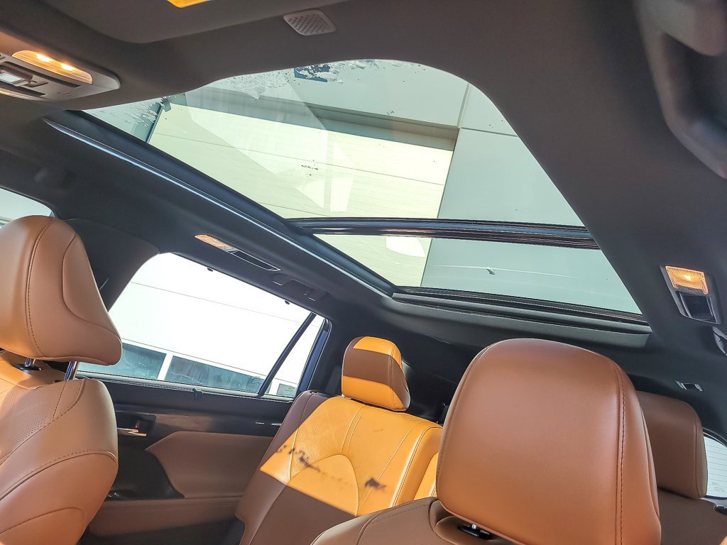 Used 2022 Toyota Highlander Platinum image 8