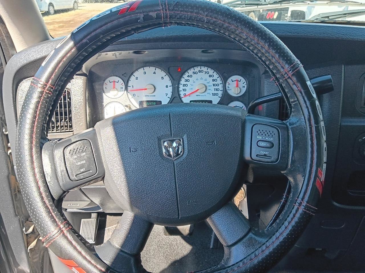 Used 2004 Dodge Ram 1500 Truck SLT image 13