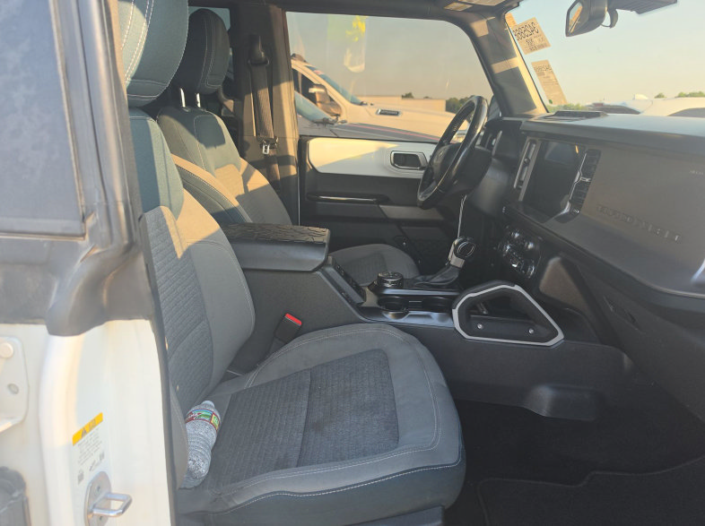 Used 2021 Ford Bronco Outer Banks w/ Sasquatch Package AWD/4WD image 12