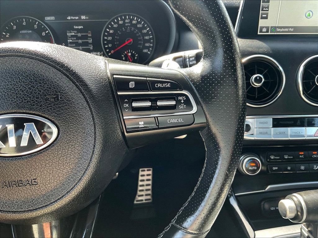 Used 2018 Kia Stinger GT1 AWD/4WD image 12