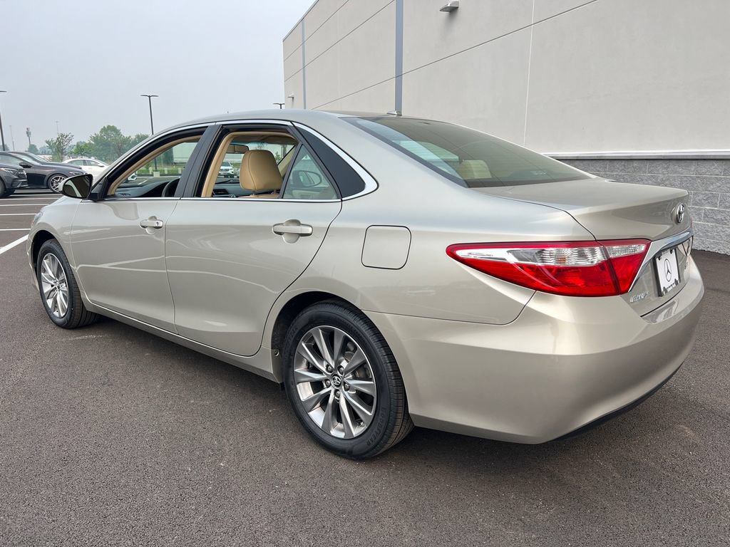 Used 2017 Toyota Camry XLE FWD image 5