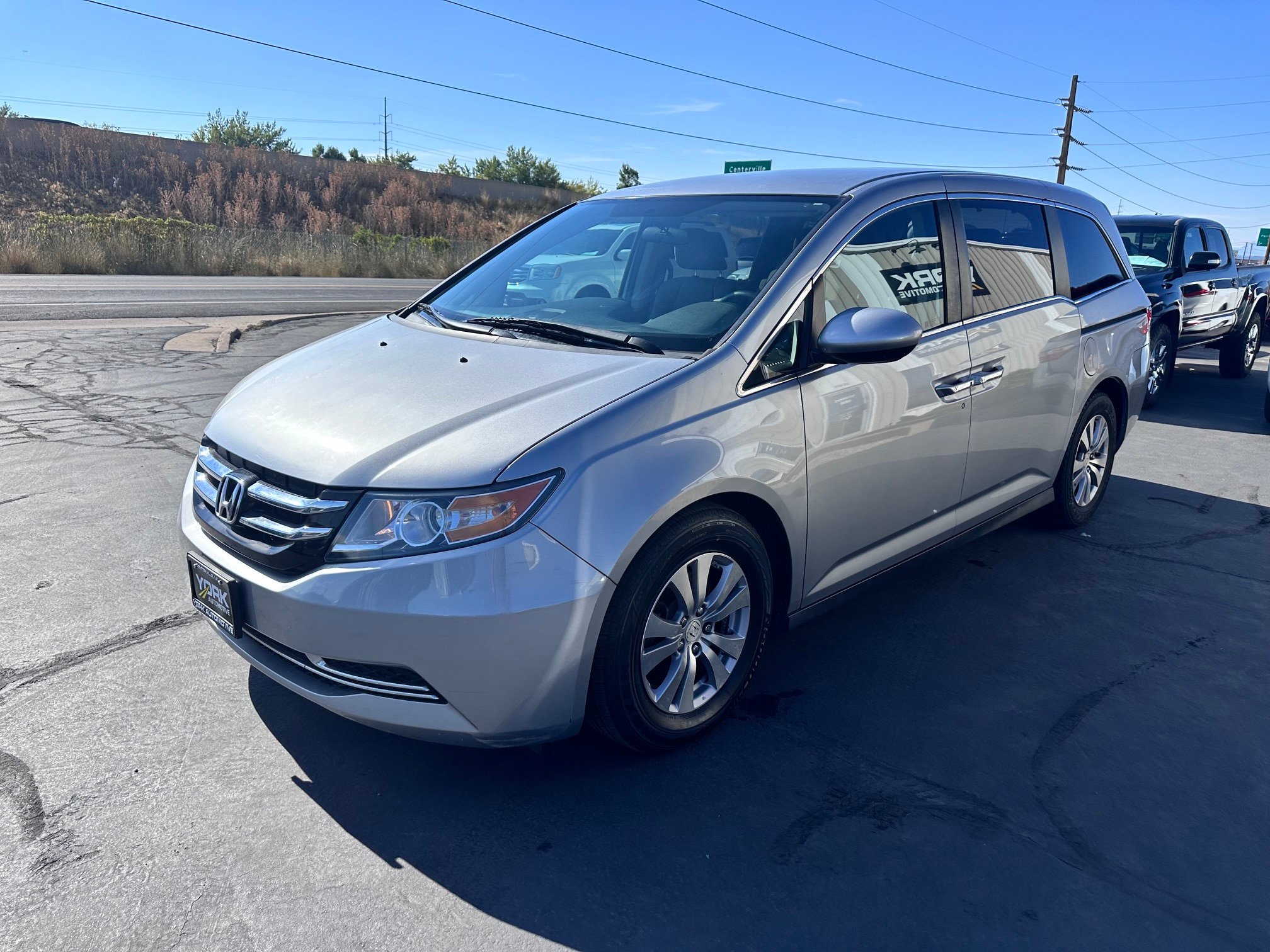Used 2017 Honda Odyssey EX image 2