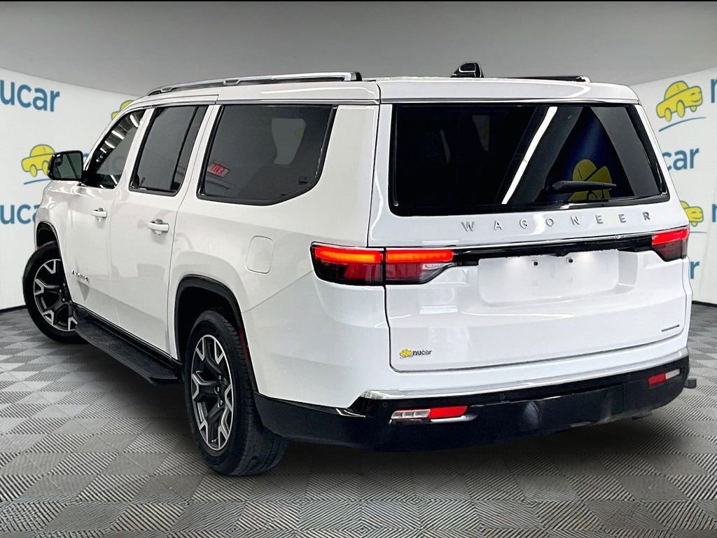 Used 2024 Jeep Wagoneer L Series III w/ Flexible Seating Group image 4