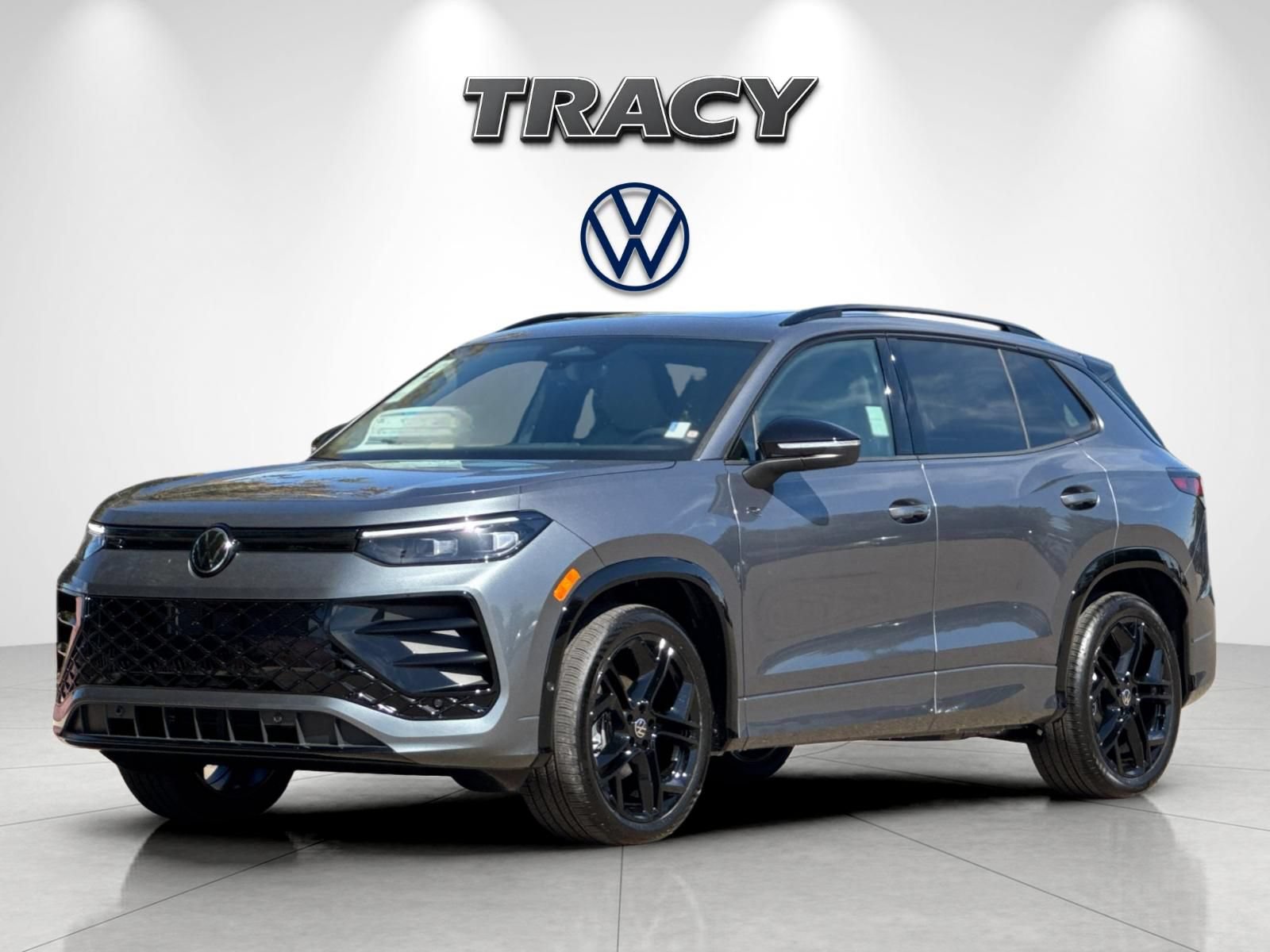 New 2026 Volkswagen Tiguan SE R-Line FWD image 8