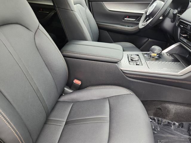New 2025 MAZDA CX-70 Plug-In Hybrid w/ Premium Pkg image 36