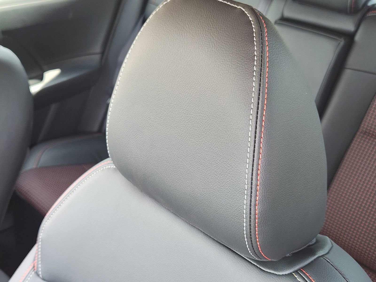 New 2026 Nissan Kicks SR image 14