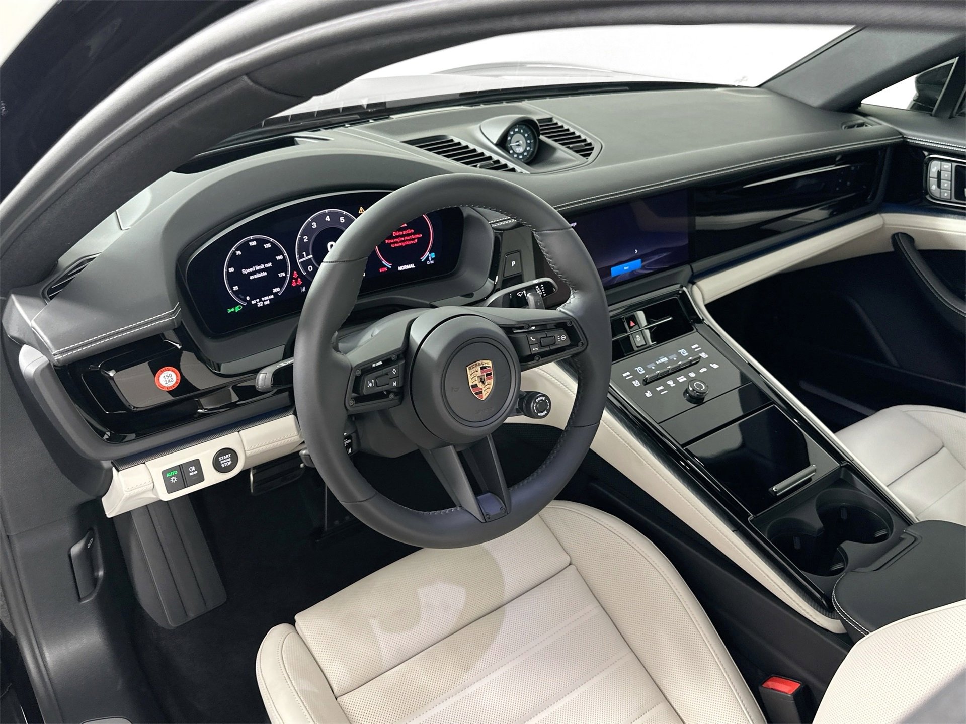 New 2026 Porsche Panamera 4 image 4