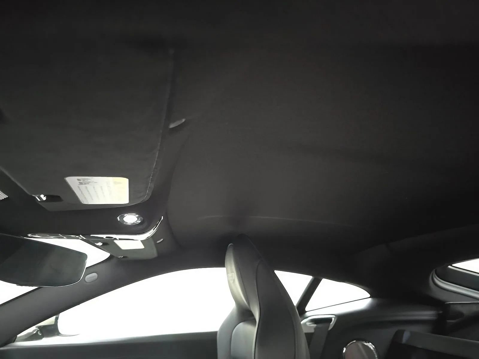 Used 2025 Aston Martin V8 Vantage Coupe RWD image 20