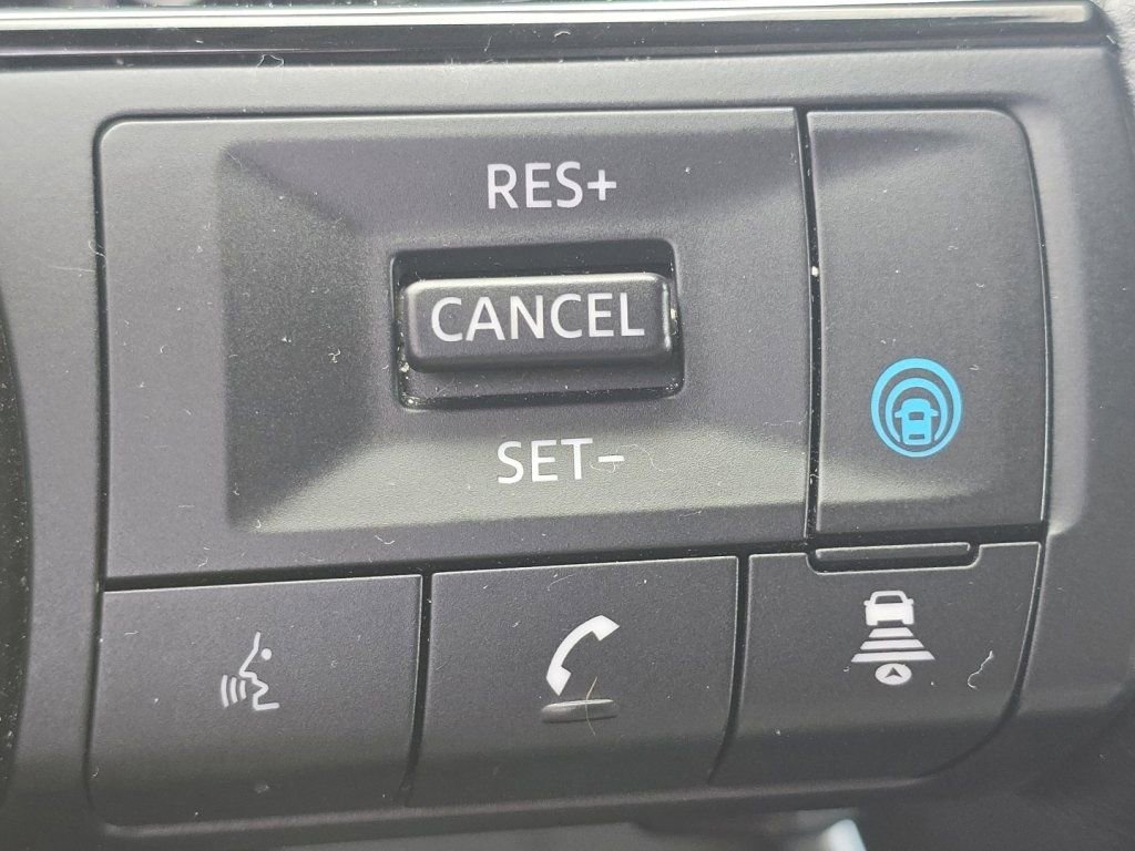 Certified 2023 Nissan Rogue SV AWD/4WD image 7