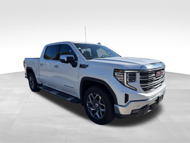 Used 2023 GMC Sierra 1500 SLT w/ SLT Premium Plus Package AWD/4WD image 3