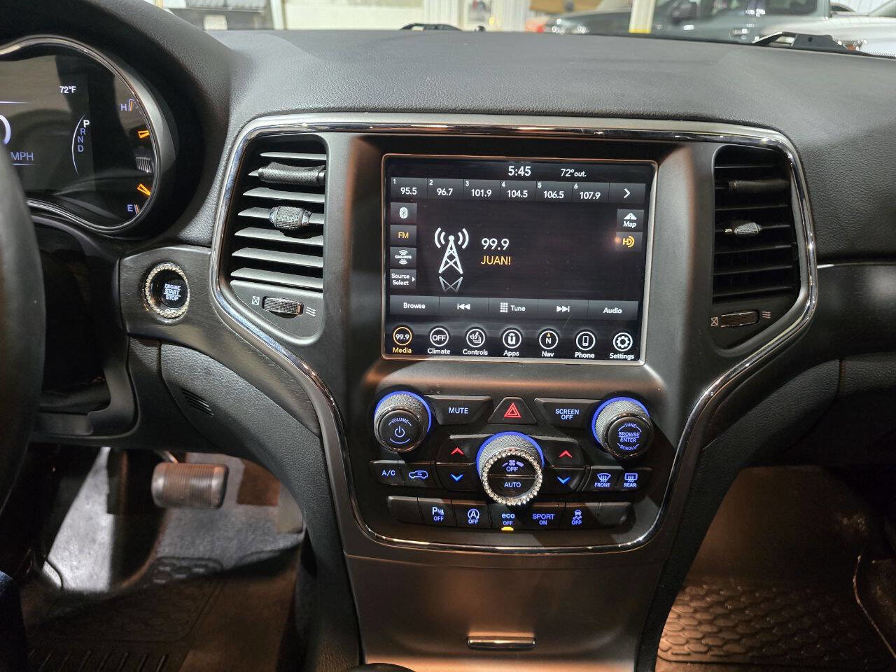 Used 2018 Jeep Grand Cherokee Altitude image 39