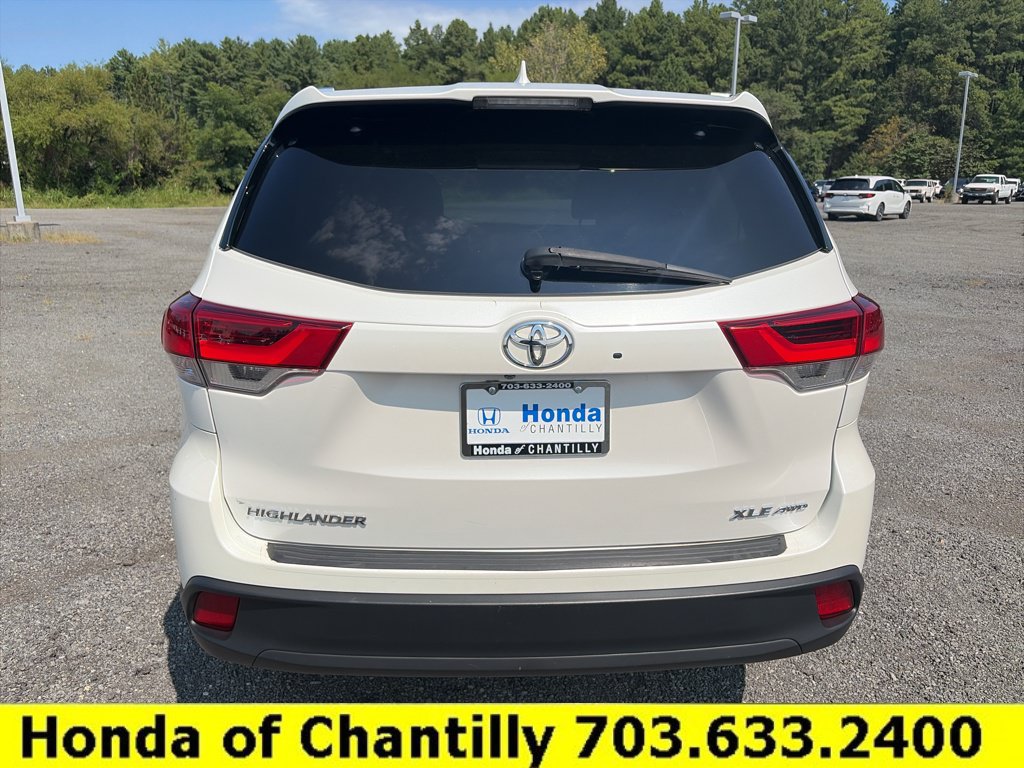 Used 2019 Toyota Highlander XLE AWD/4WD image 6