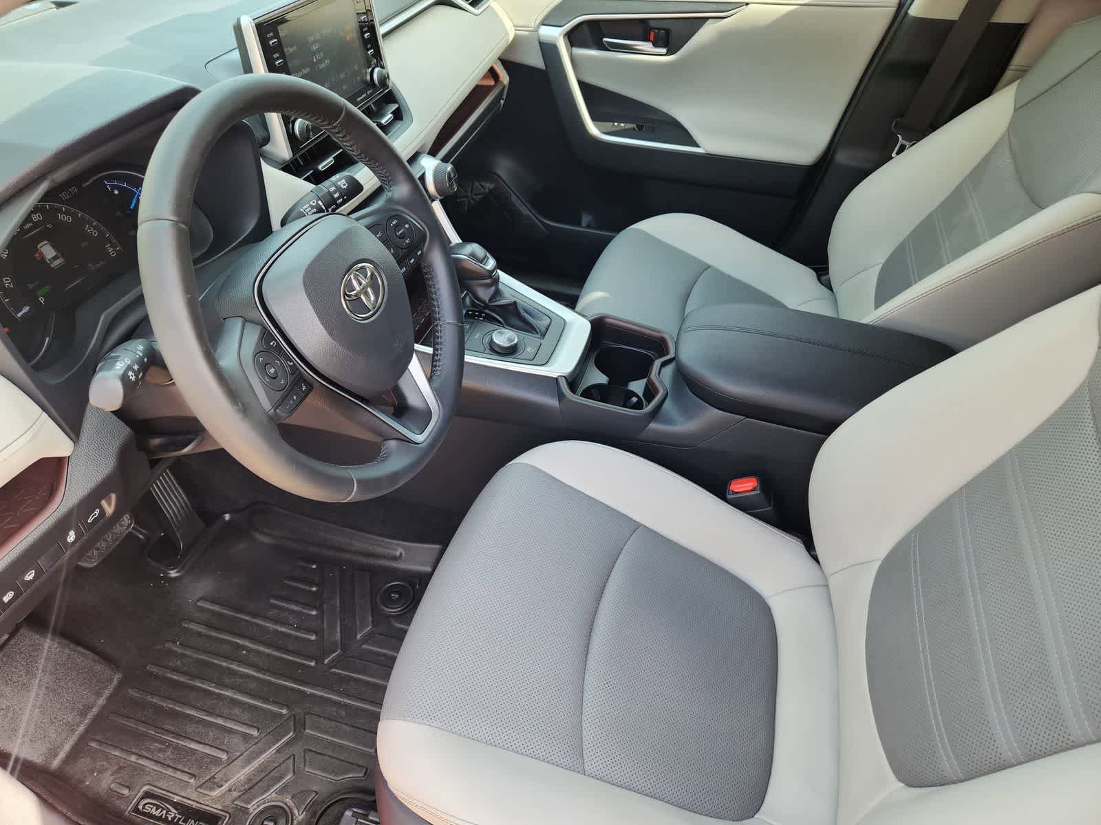 Used 2019 Toyota RAV4 Limited w/ Limited Grade Weather Package AWD/4WD video 2