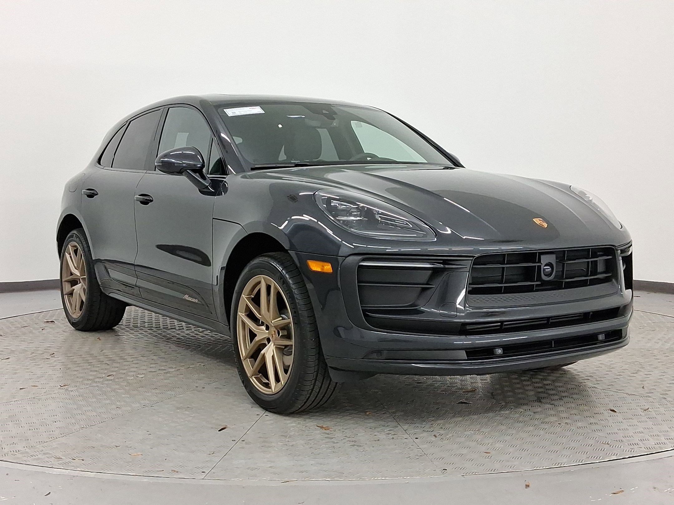 Used 2026 Porsche Macan AWD/4WD image 9