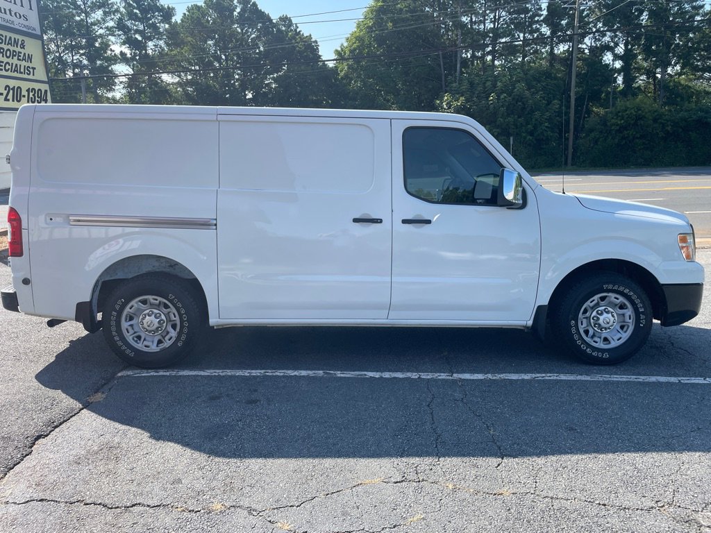 Used 2015 Nissan NV 3500 SV w/ Technology Package image 4