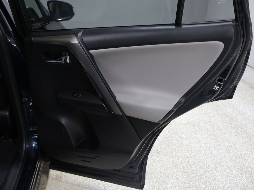 Used 2018 Toyota RAV4 XLE w/ Convenience Package image 20