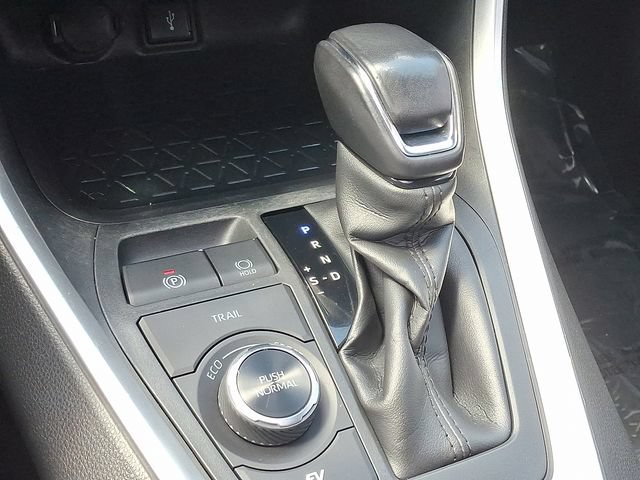 Used 2022 Toyota RAV4 XLE Premium AWD/4WD image 15