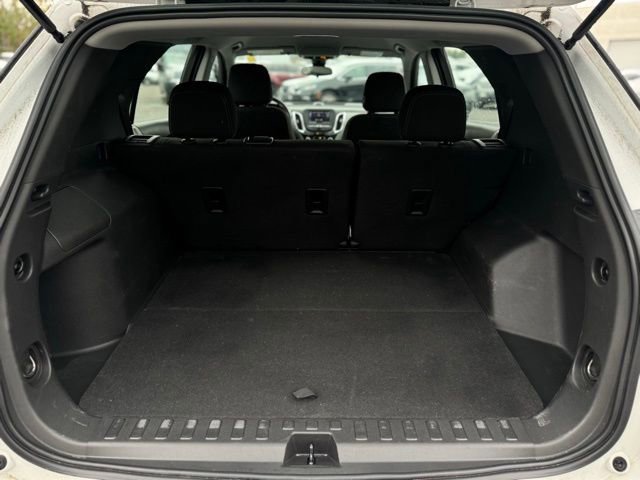 Used 2023 Chevrolet Equinox LS image 9