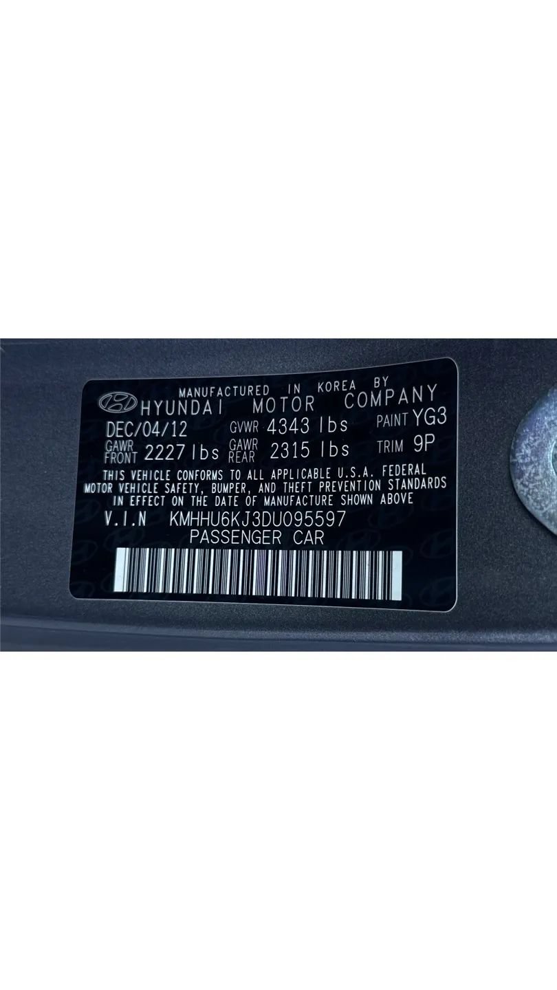 Used 2013 Hyundai Genesis 3.8 RWD image 43