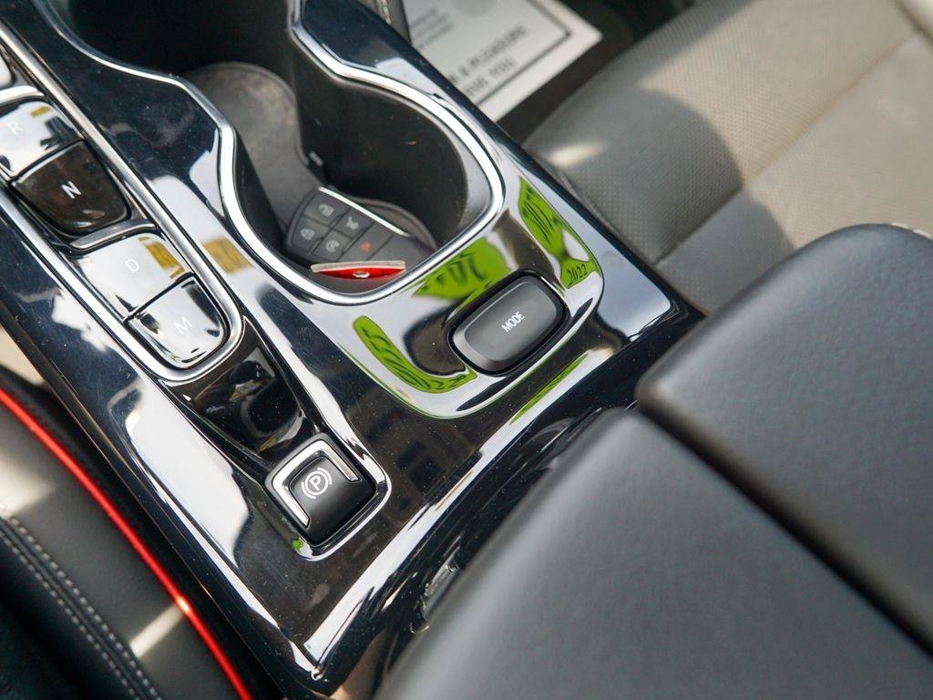 Used 2022 Buick Envision Essence w/ Technology Package II FWD image 31